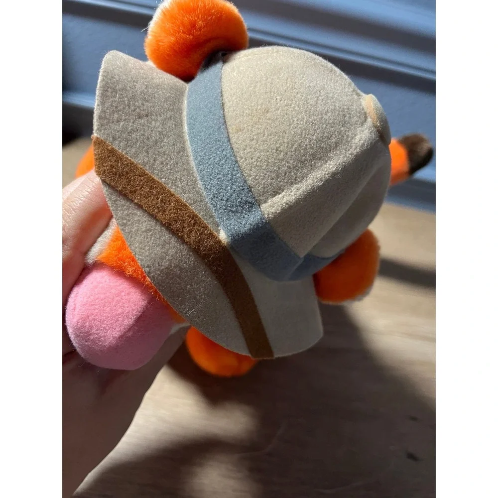 Vintage 1990s Disney Tigger Safari Plush Disney World Pooh 8 1/2